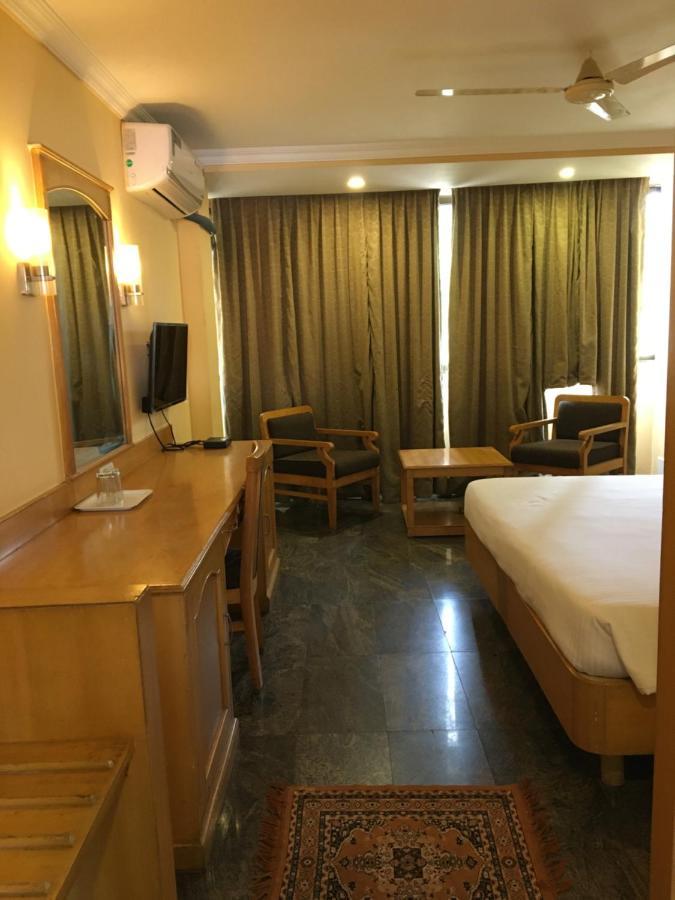 Asr Guesthouse Tirupati Esterno foto